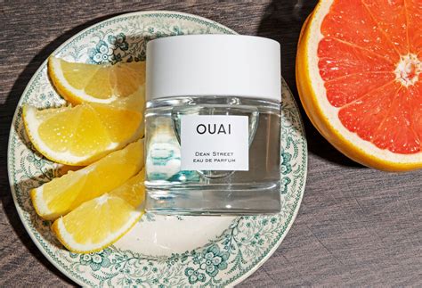 perfume that smells like citrus.